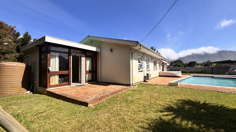 4 Bedroom Property for Sale in Kirstenhof Western Cape